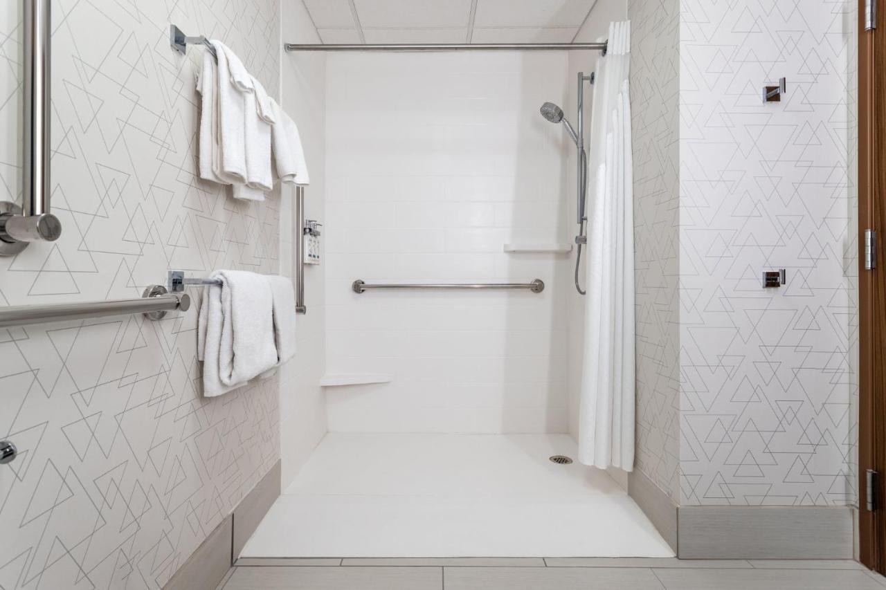 Holiday Inn Express Hotel & Suites-St. Paul By Ihg Vadnais Heights Luaran gambar