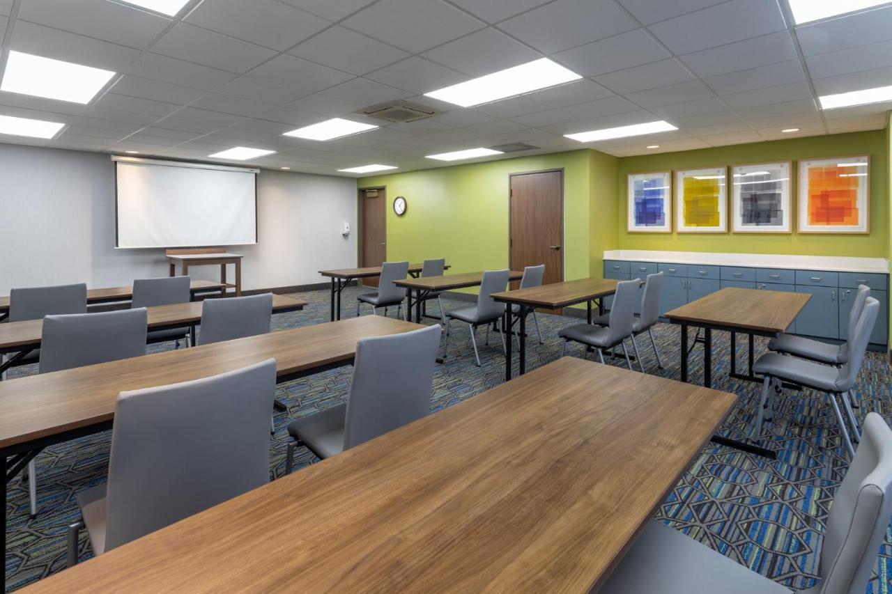 Holiday Inn Express Hotel & Suites-St. Paul By Ihg Vadnais Heights Luaran gambar